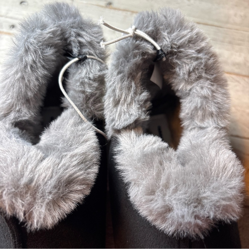 Old Navy Womens Black Faux Fur Lined Cozy  Bootie Slippers Size 8 - Picture 9 of 15